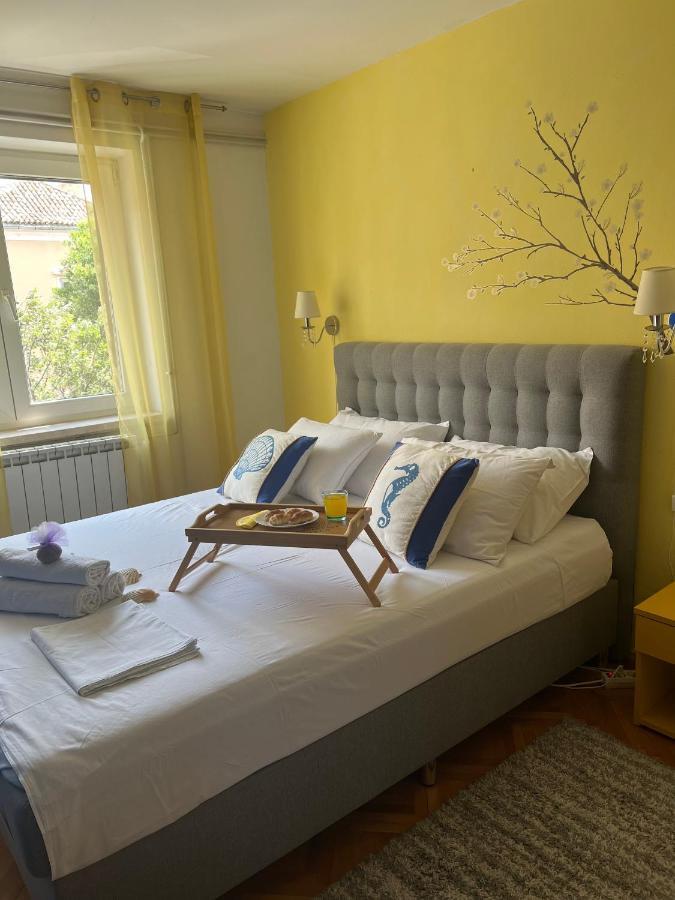 Dolce Vita Apartment Сен Екстериор снимка